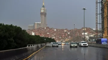 سيول الحرمين الشريفين تتسبب في تحذيرات من استمرار الحالة الجوية الخطيرة لأربعة أيام 1